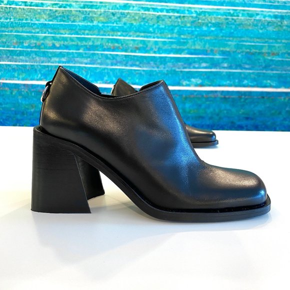 Super Hot Justine Clenquet Pattie Chelsea Ankle Boots, Size 7, Corgis approve - Picture 1 of 13